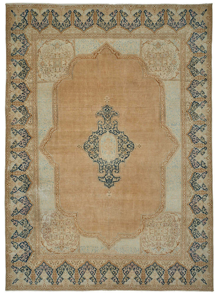 Beige vintage Persian rug 50989, 2.84 x 3.90 metres – full rug