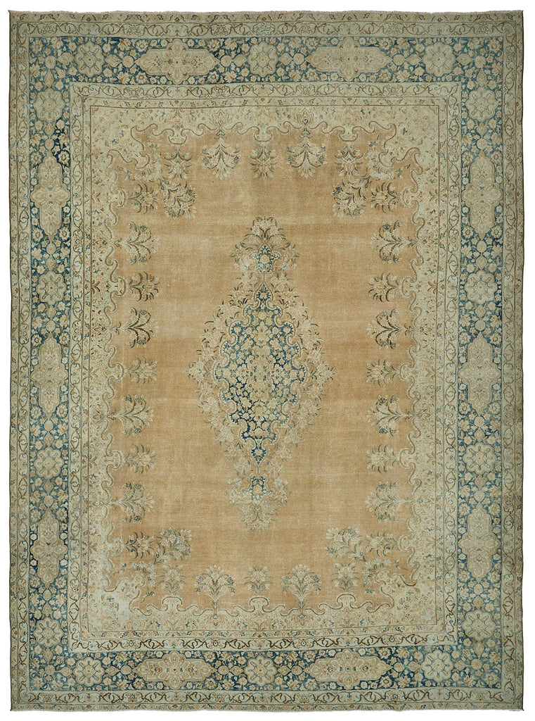 Beige vintage Persian rug 50995, 2.90 x 3.89 metres – full rug