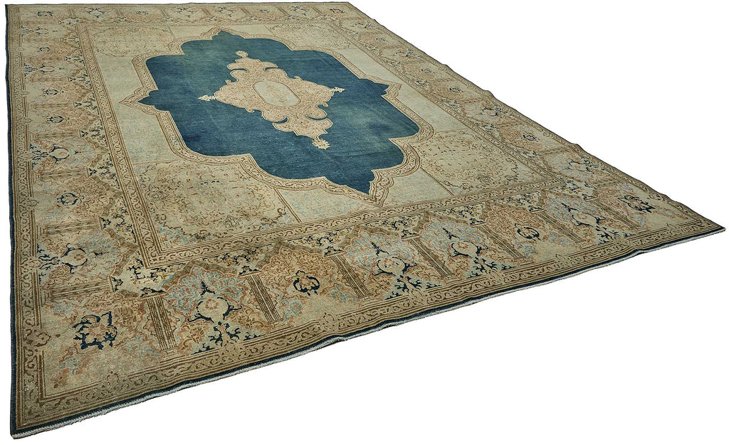 Beige vintage Persian rug 51030, 3.04 x 4.13 metres – photograph 2