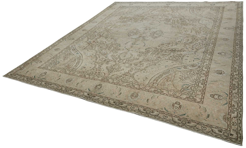 Beige vintage Persian rug 51042, 2.96 x 3.85 metres – photograph 3