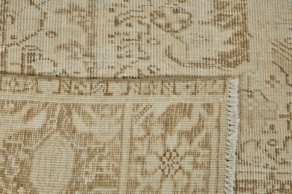 Beige vintage Persian rug 51043, 2.38 x 3.31 metres – photograph 7