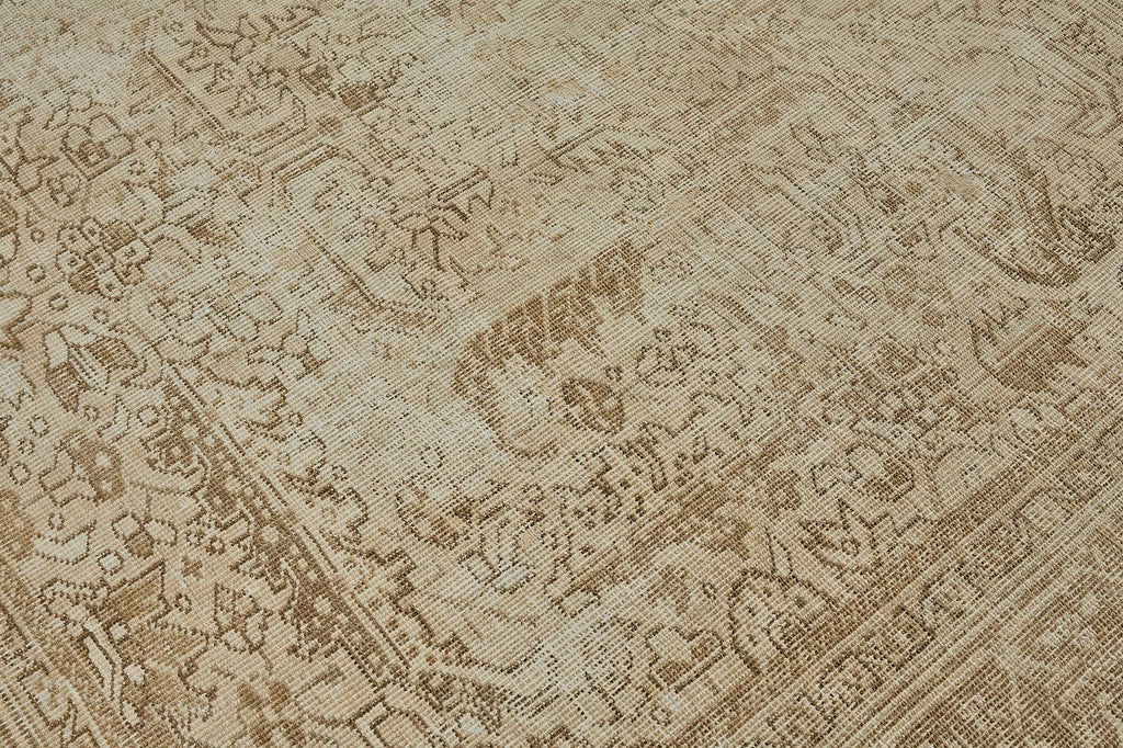 Beige vintage Persian rug 51043, 2.38 x 3.31 metres – photograph 9