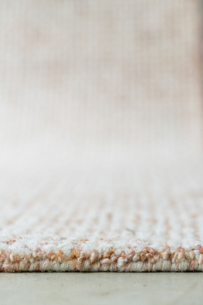 Halo Designer Rug - Peach/White