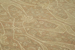 Brown Oushak rug 33290 detail 4
