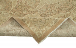 Brown Oushak rug 33290 detail 5
