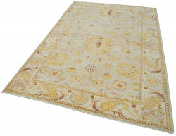 Beige Oushak rug 33291