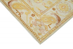 Beige Oushak rug 33291