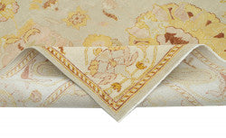 Beige Oushak rug 33291