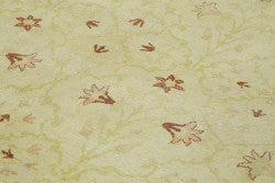 Beige Oushak rug 33296