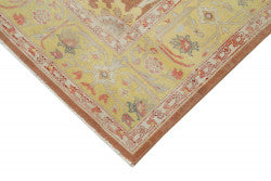 Red Oushak rug 33302
