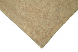 Beige Oushak rug 33312