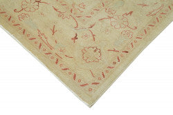 Beige Oushak rug 33305
