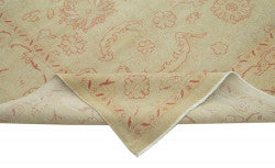 Beige Oushak rug 33305