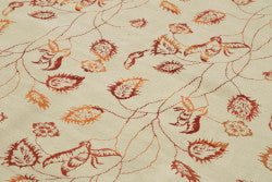 Beige Oushak rug 33382