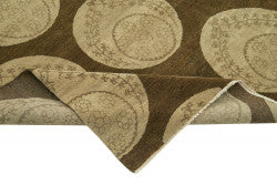 Brown Oushak rug 33380