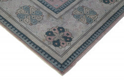 Purple Oushak rug 33345