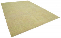 Green Oushak rug 33378