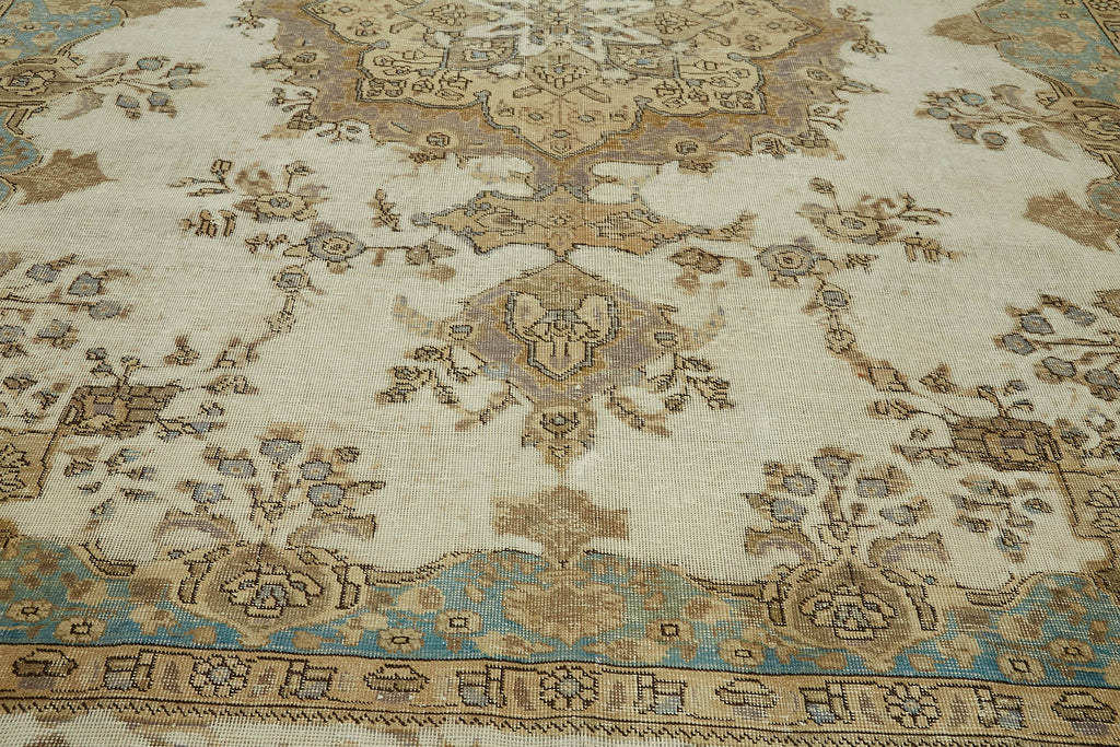 Elysian Serenity Vintage Persian Rug - 3.04 x 3.77