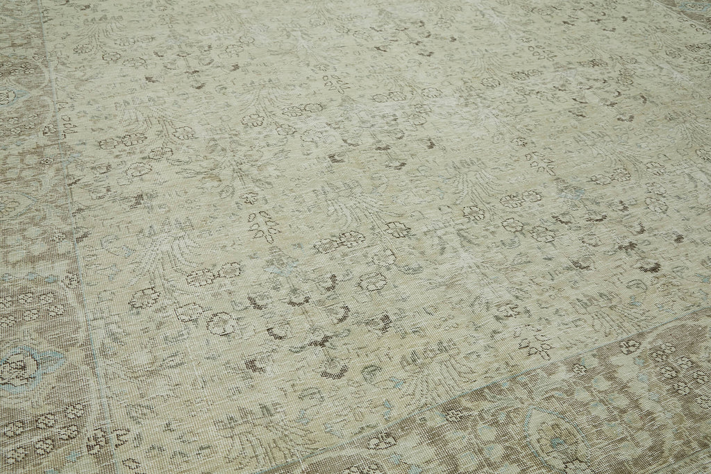 Lyric Breeze Vintage Persian Rug - 2.85 x 3.55