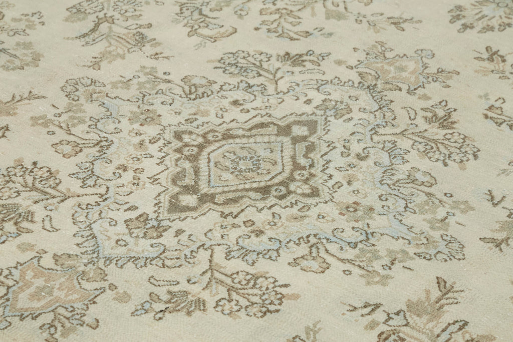 Aurora Harmony Vintage Persian Rug - 3.05 x 4.00 - SamaRugs