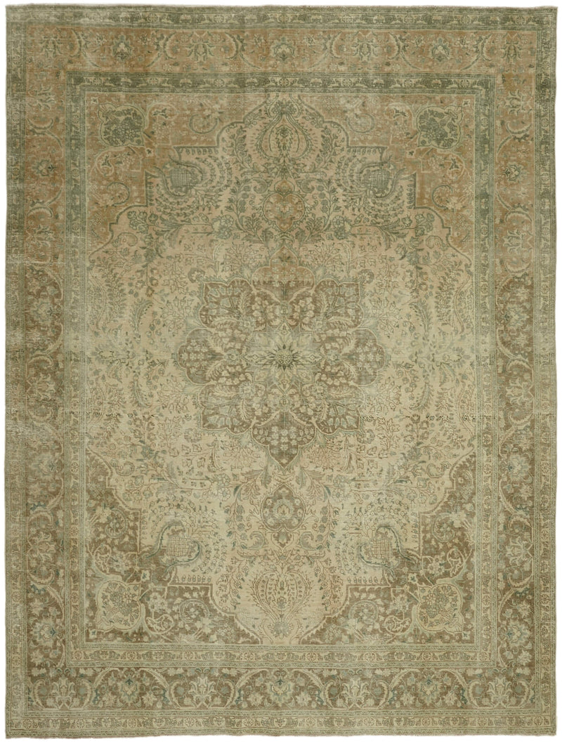 Valorian Breeze Vintage Persian Rug - 2.88 x 3.27