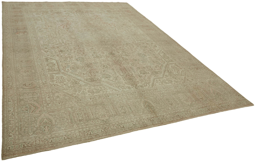 Aria Enigma Vintage Persian Rug - 2.92 x 3.90