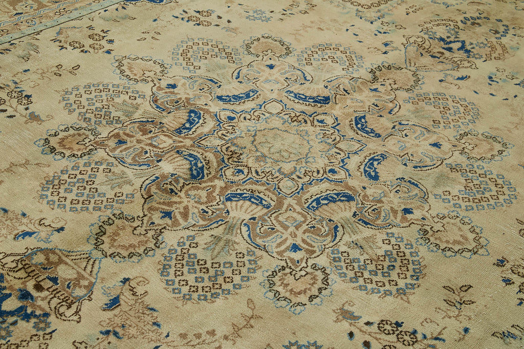 Lyric Dream Persian Rug - 2.85 x 3.70