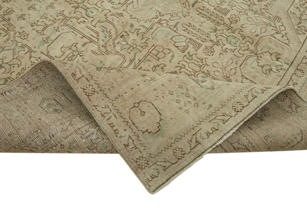 Aria Melodic Persian Rug - 2.42 x 3.35