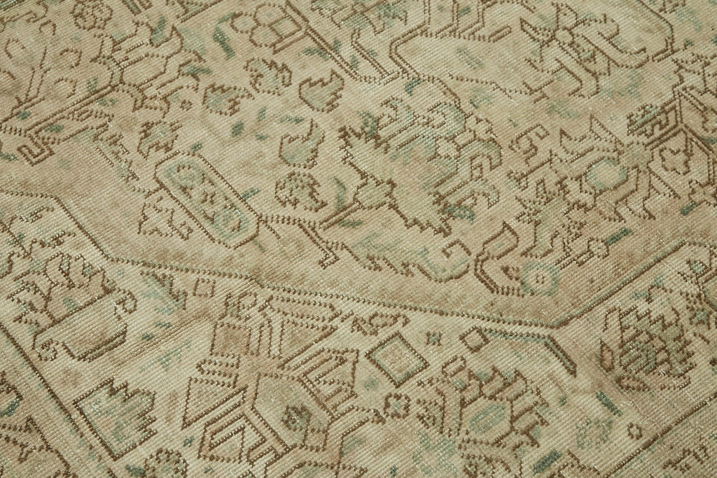 Aria Melodic Persian Rug - 2.42 x 3.35