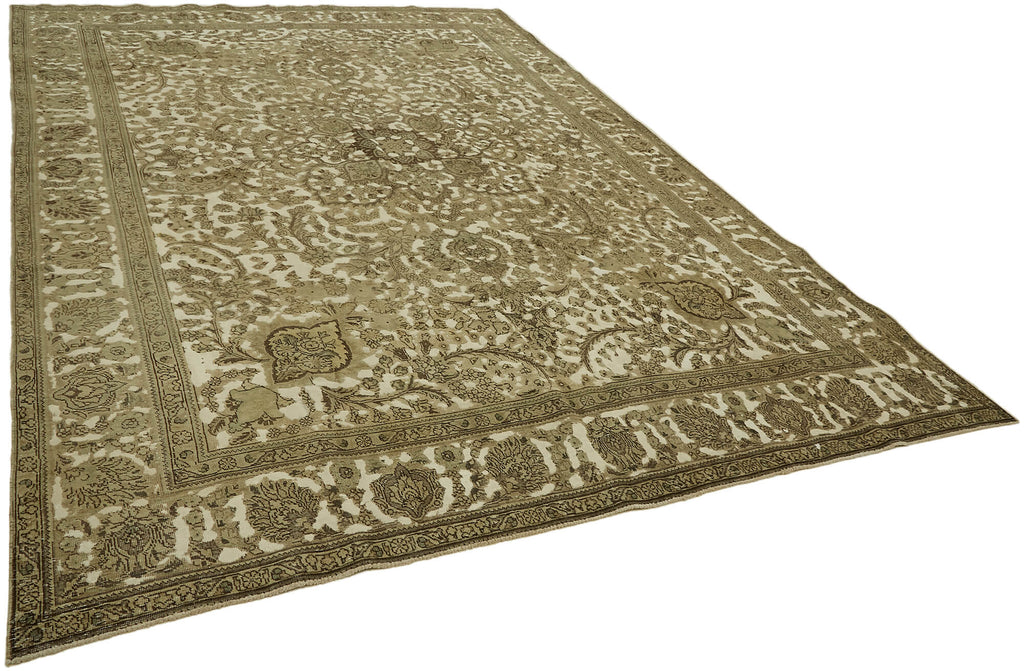 Lyric Vintage Persian Rug - 2.80 x 3.90