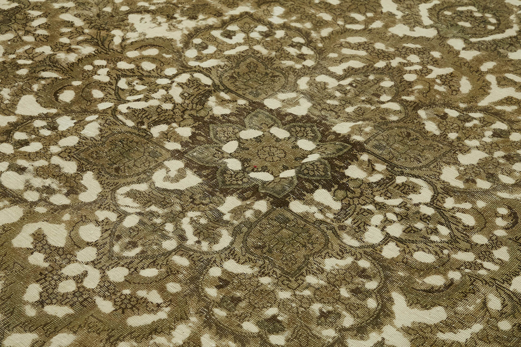 Lyric Vintage Persian Rug - 2.80 x 3.90