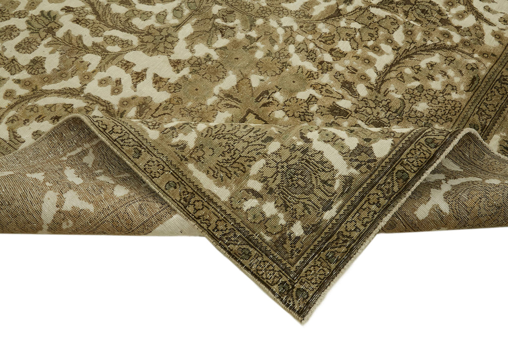 Lyric Vintage Persian Rug - 2.80 x 3.90
