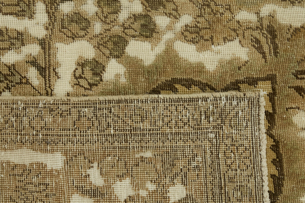Lyric Vintage Persian Rug - 2.80 x 3.90