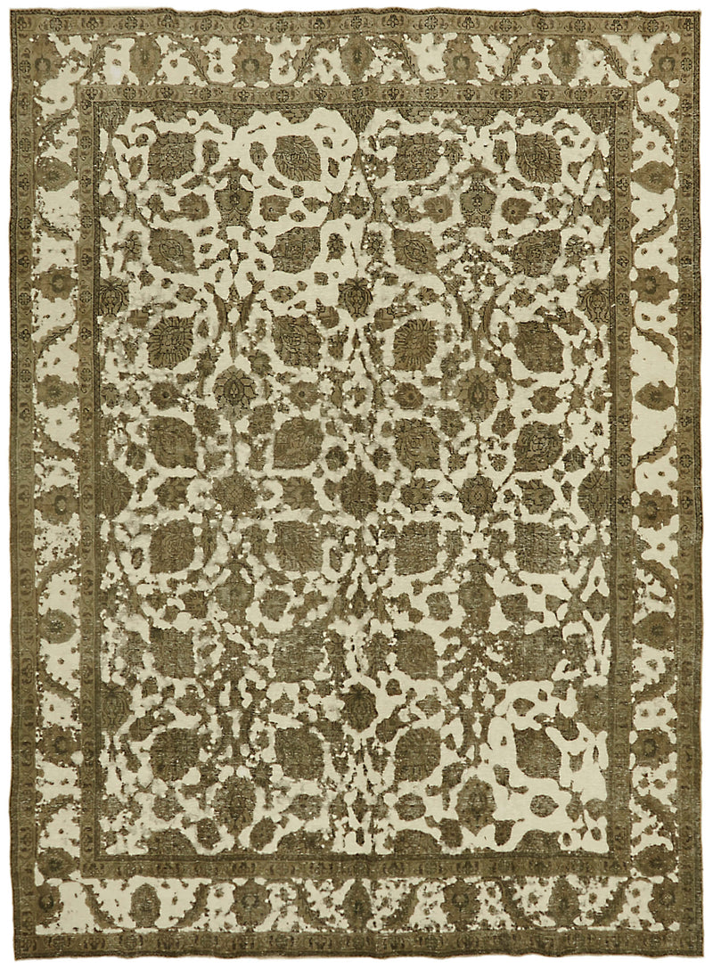 Ethereal Vintage Persian Rug - 2.86 x 3.90