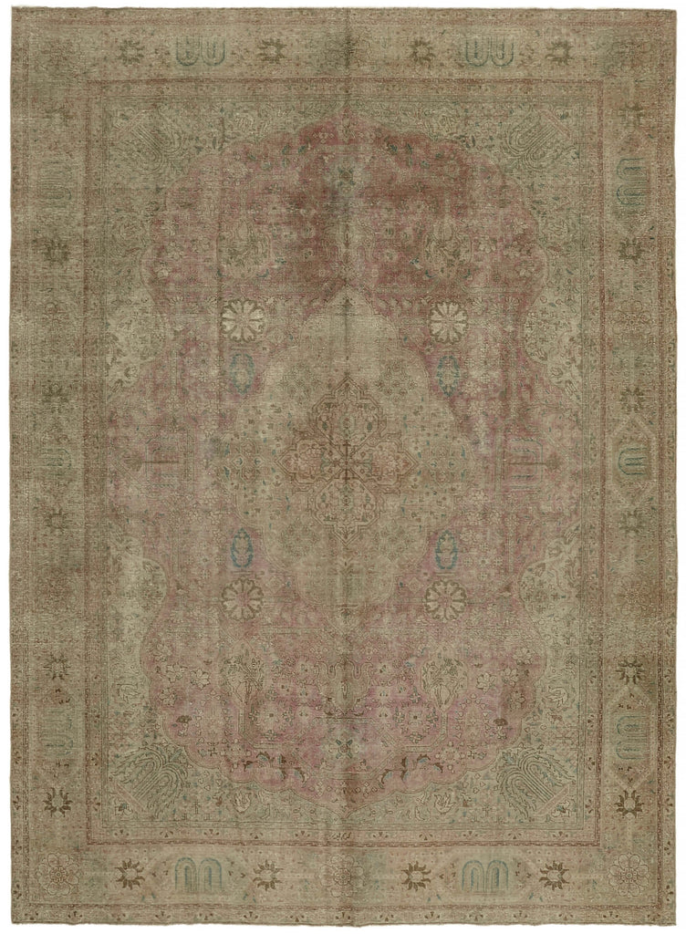 Ethereal Vintage Persian Rug - 2.89 x 3.85