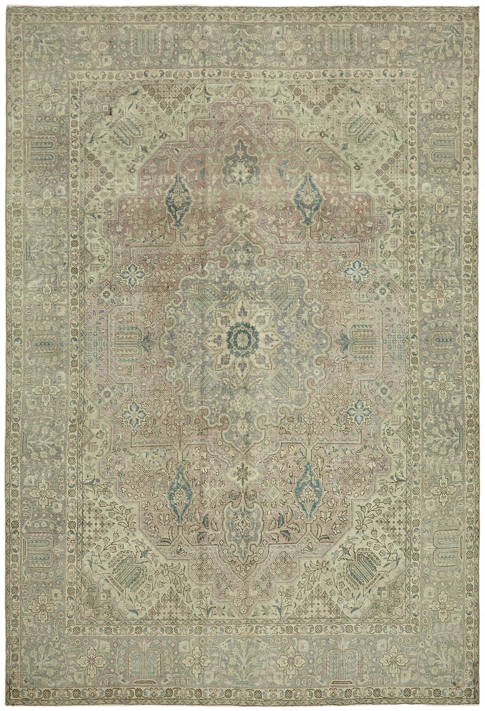 Aria Vintage Persian Rug - 2.46 x 3.55