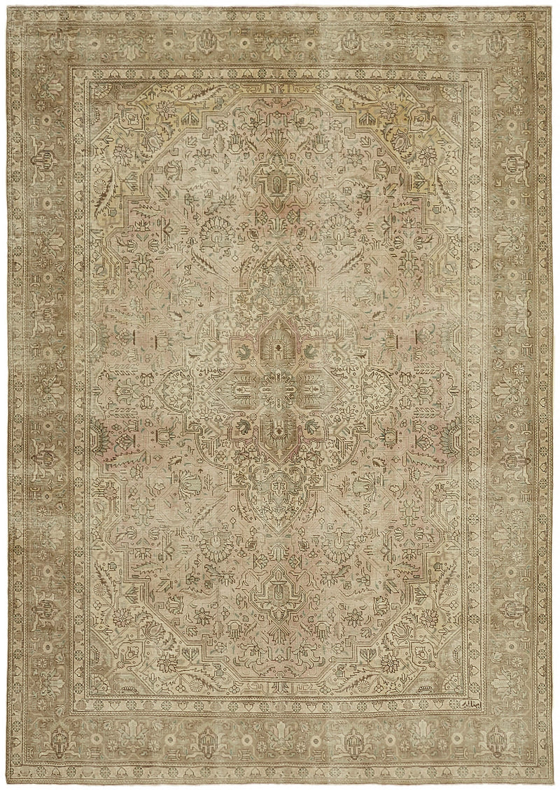 Lyric Vintage Persian Rug - 2.48 x 3.44