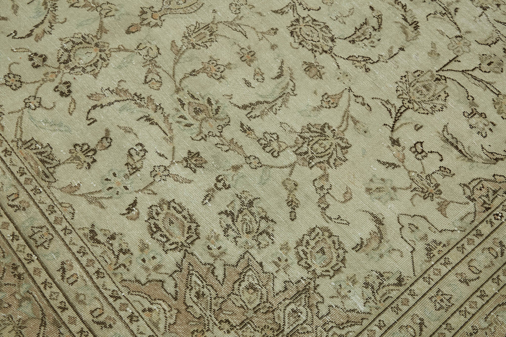 Lyric Vintage Persian Rug - 2.47 x 3.52 - SamaRugs