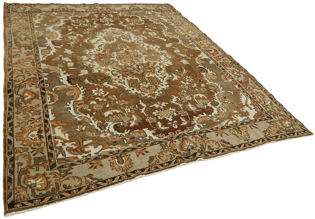 Astraea Vintage Persian Rug - 2.40 x 2.97 - SamaRugs