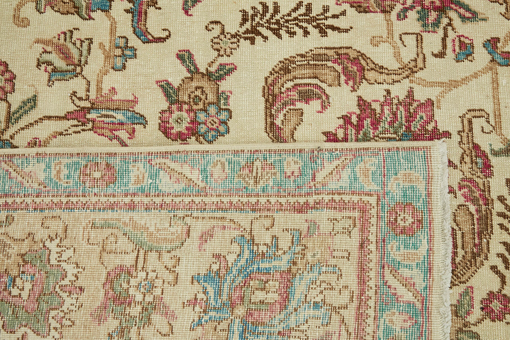 Elysian Vintage Persian Rug - 2.72 x 3.82 - SamaRugs